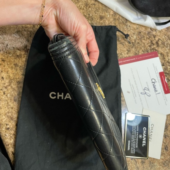 Chanel quilted caviar boy wallet - Picture 4 of 11